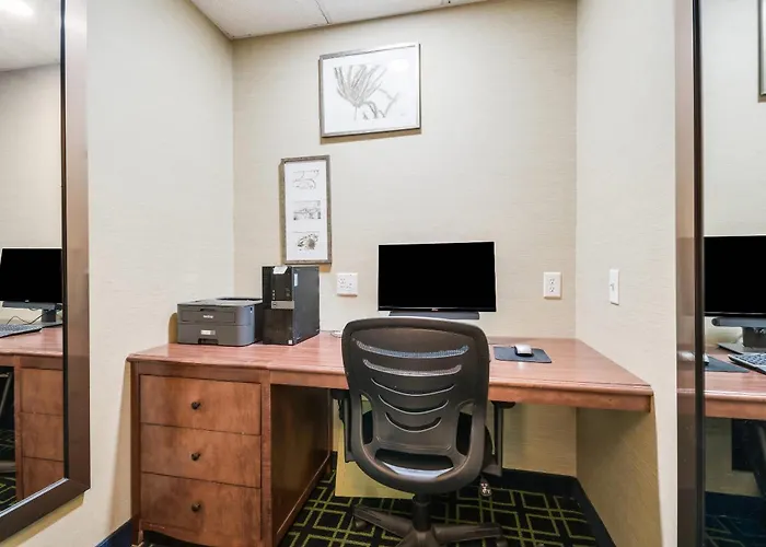Battlefield Inn & Suites
